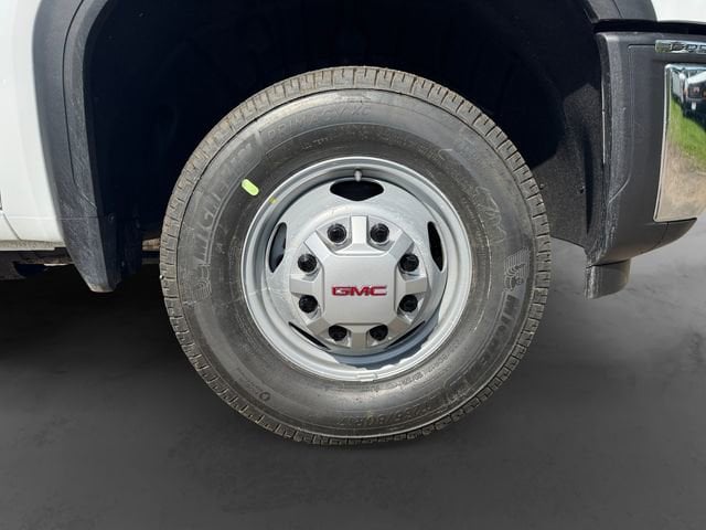 2026 GMC Sierra 3500HD Pro - Photo 6
