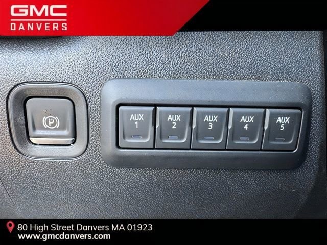2025 GMC Sierra 3500HD Pro - Photo 17