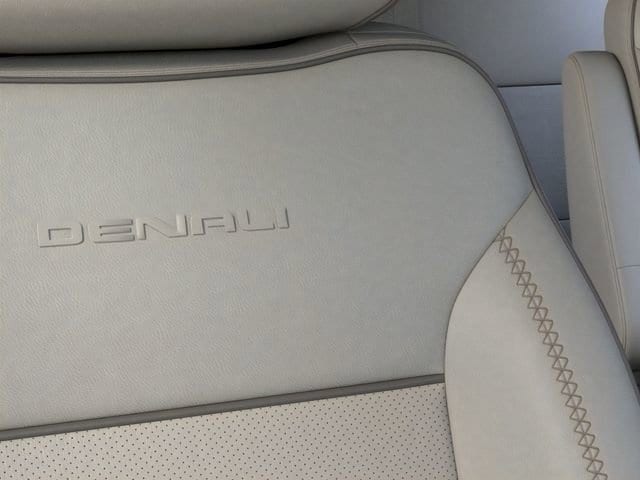 2026 GMC Yukon Denali - Photo 21