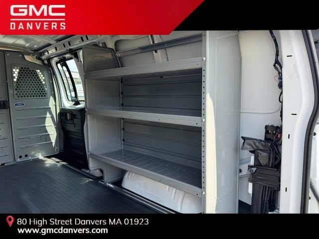 2025 GMC Savana Cargo Work Van - Photo 7