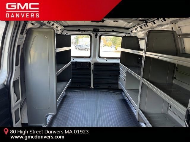 2025 GMC Savana Cargo Work Van - Photo 18