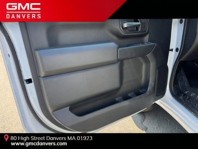 2025 GMC Sierra 3500HD Pro - Photo 10