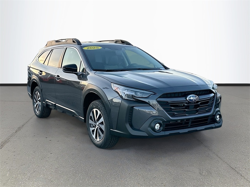 2025 Subaru Outback Premium's photo