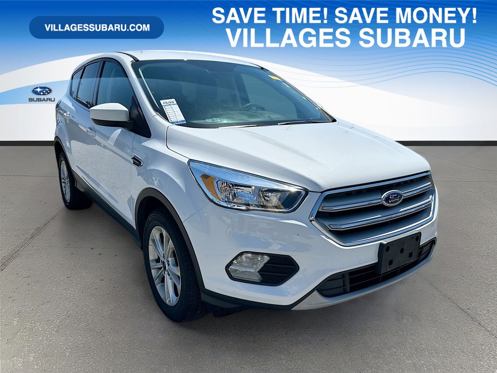 2019 Ford Escape SE's photo