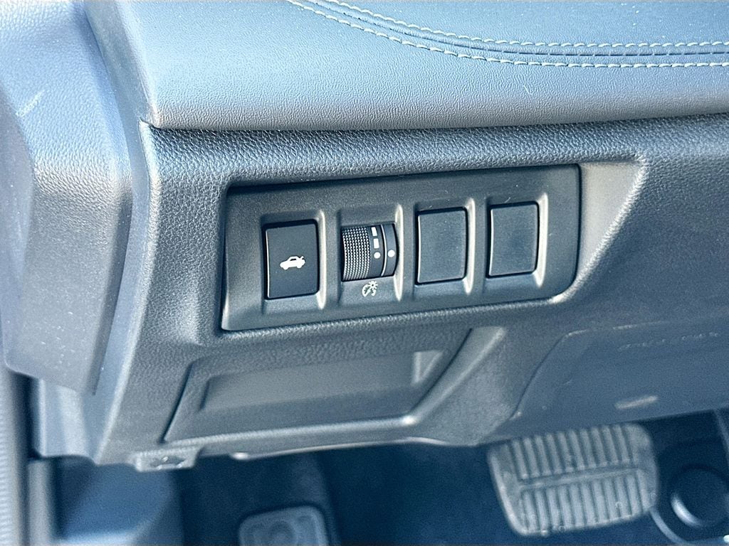 2025 Subaru Legacy Limited - Photo 10