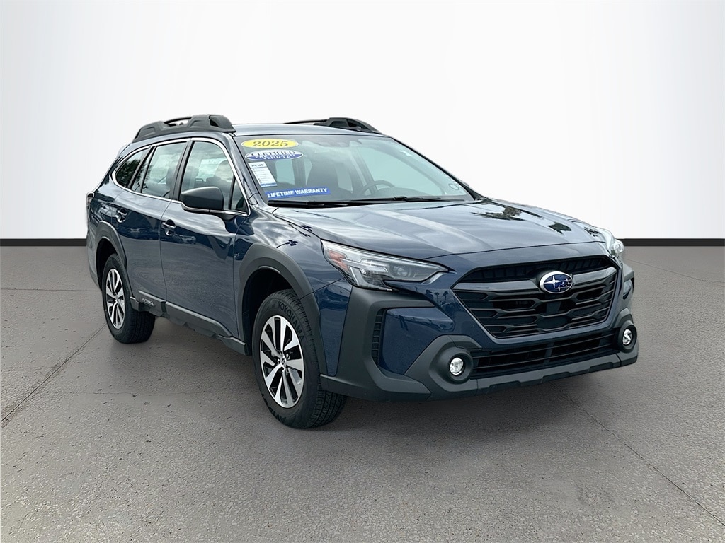 2025 Subaru Outback Base's photo