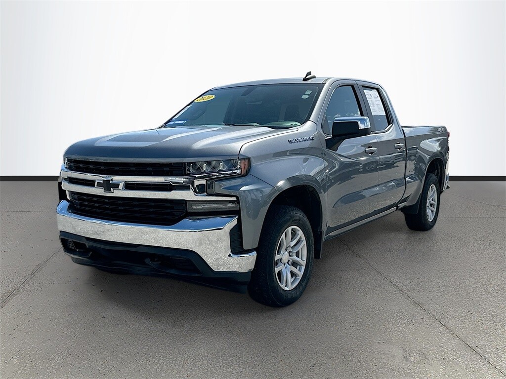 2020 Chevrolet Silverado 1500 LT photo 3
