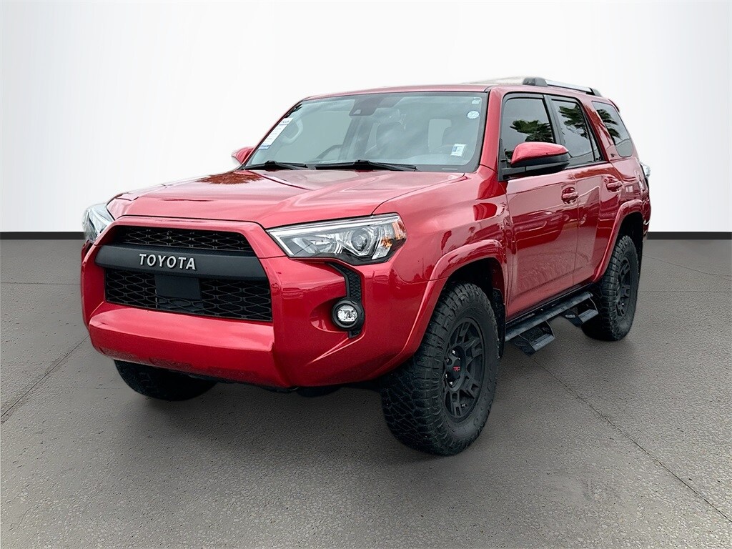 2022 Toyota 4Runner SR5 photo 3