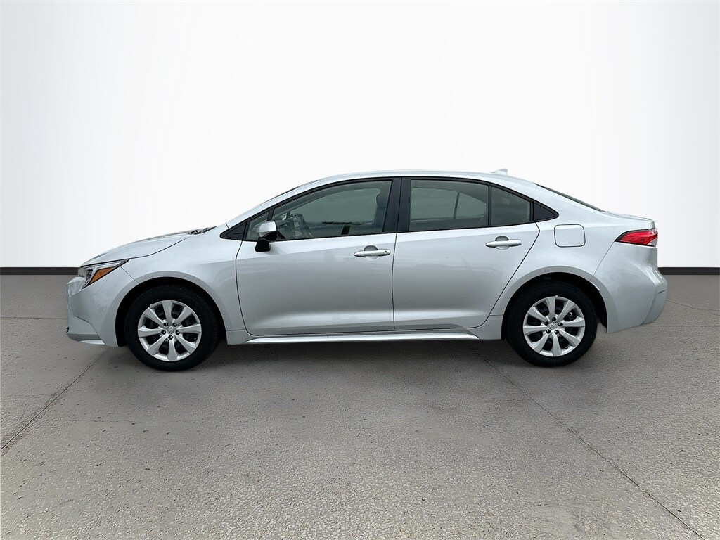 2025 Toyota Corolla Hybrid LE photo 4