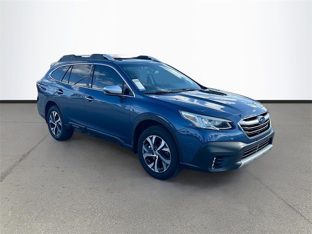 2022 Subaru Outback Touring's photo