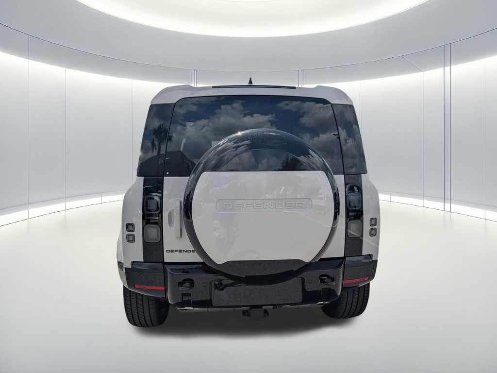 2026 Land Rover Defender X-Dynamic SE - Photo 6