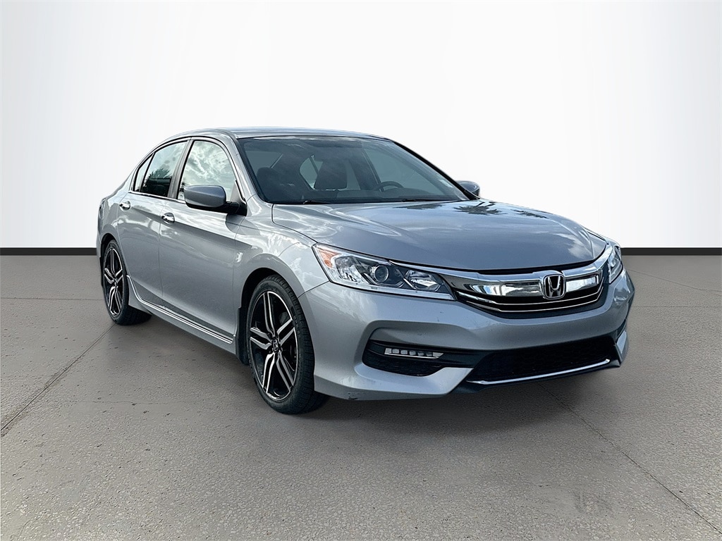 2017 Honda Accord Sport's photo
