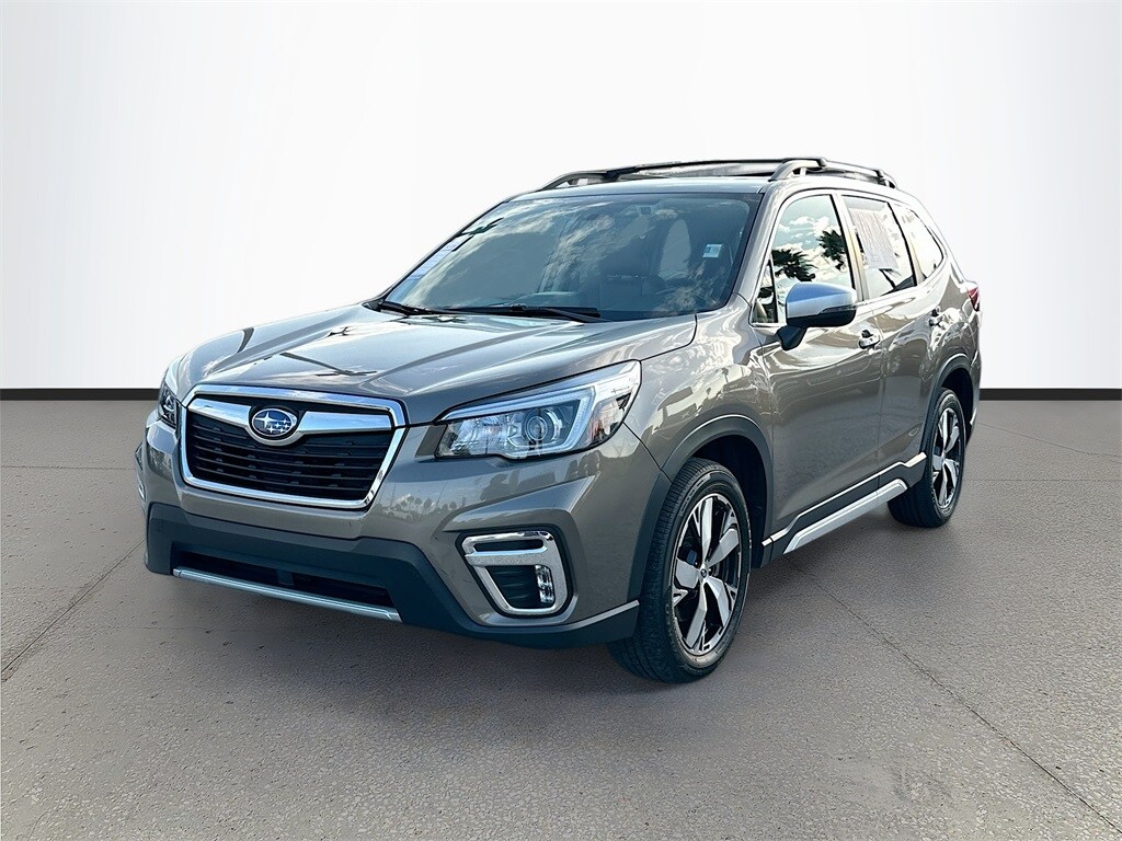 2020 Subaru Forester Touring photo 3