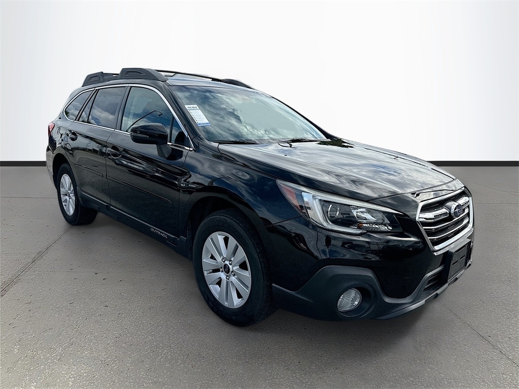 2019 Subaru Outback Premium's photo