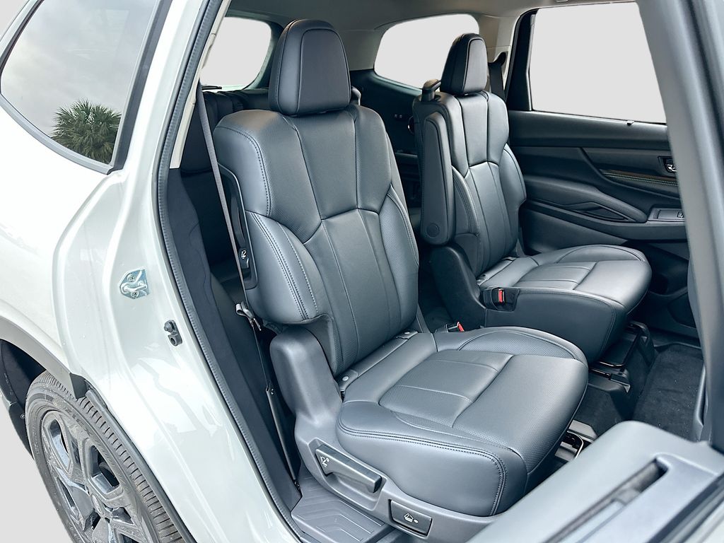 2025 Subaru Ascent Onyx Edition-Touring - Photo 30