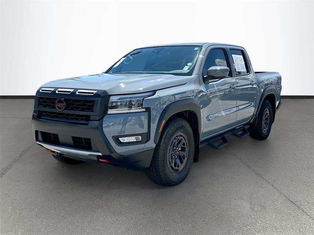 2025 Nissan Frontier PRO-X photo 3