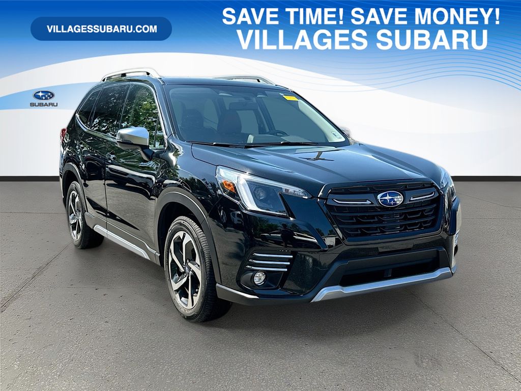 2022 Subaru Forester Touring's photo