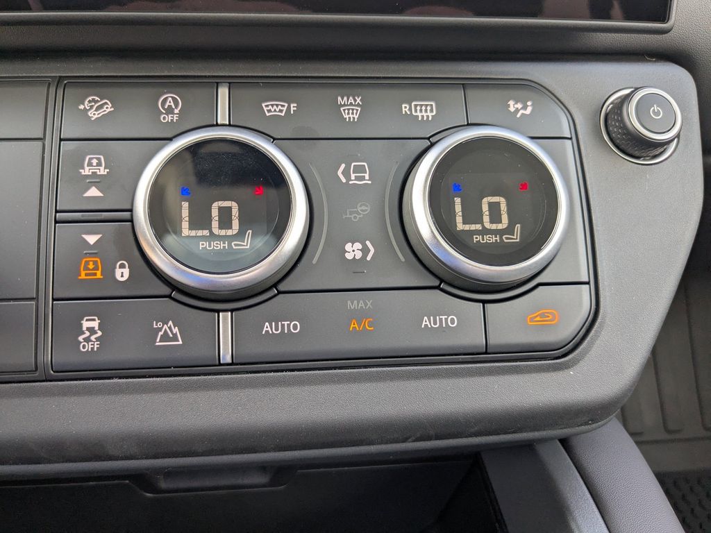 2026 Land Rover Defender X-Dynamic SE - Photo 19