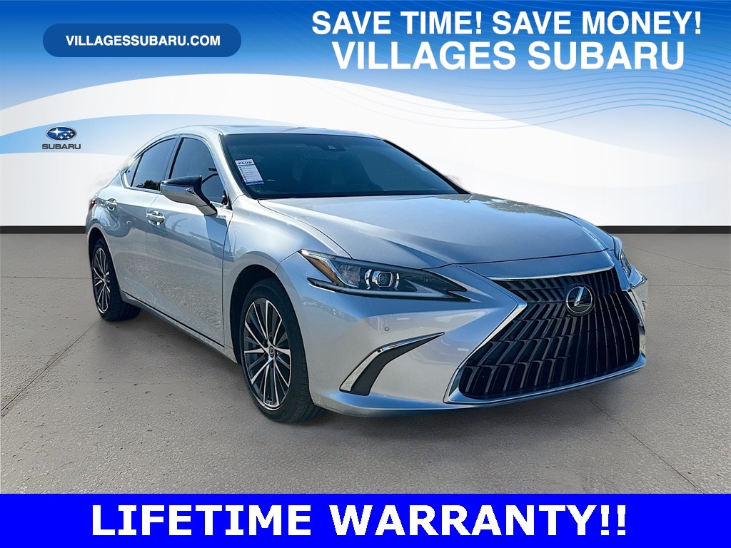 2023 Lexus ES 250's photo