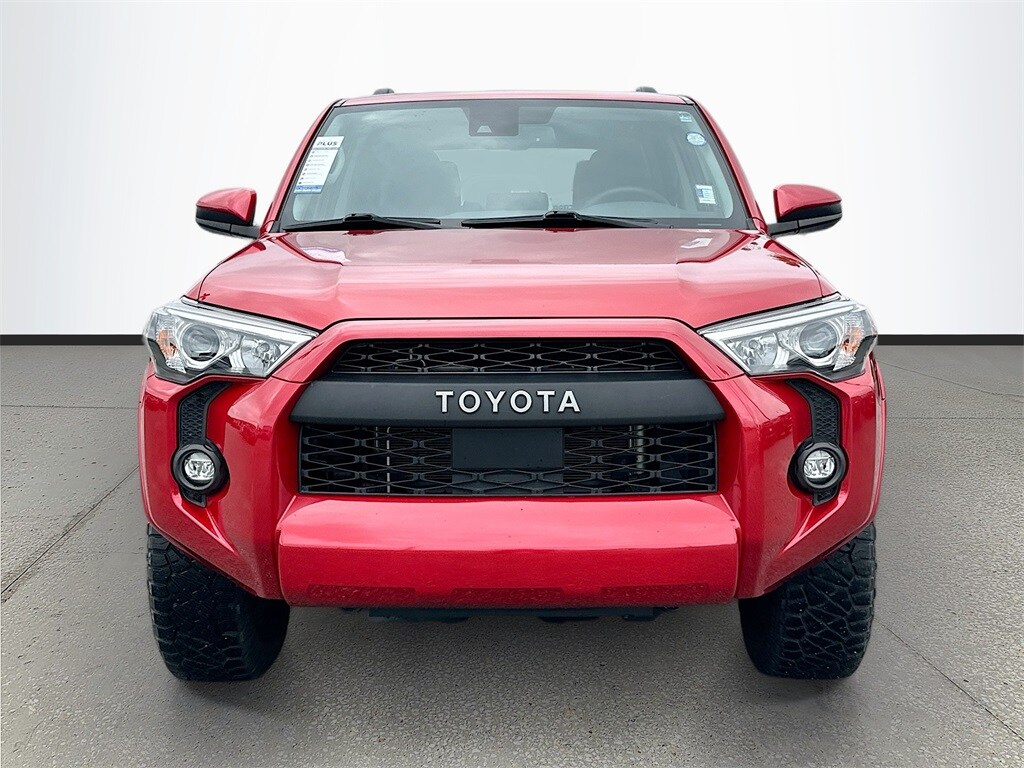 2022 Toyota 4Runner SR5 photo 2