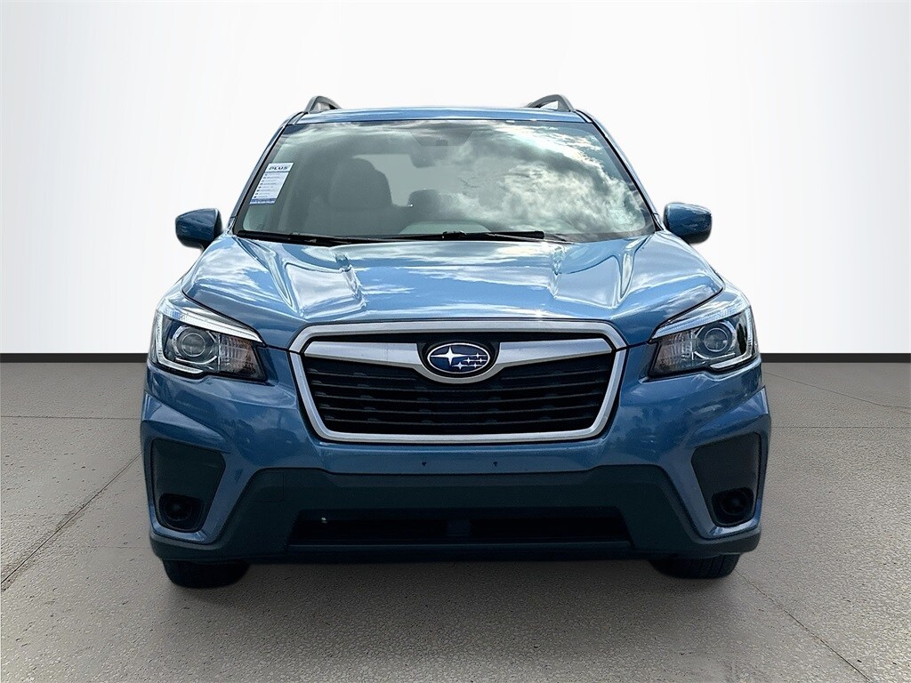 2020 Subaru Forester Premium photo 2