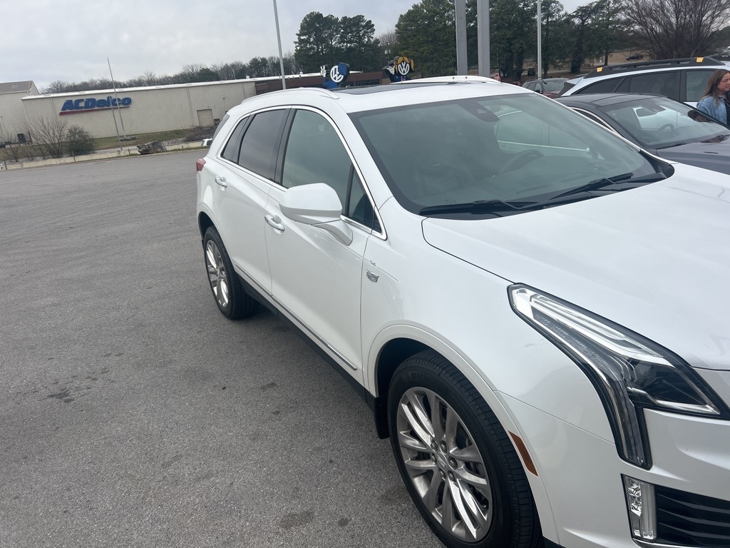 Used 2017 CADILLAC XT5 Platinum SUV