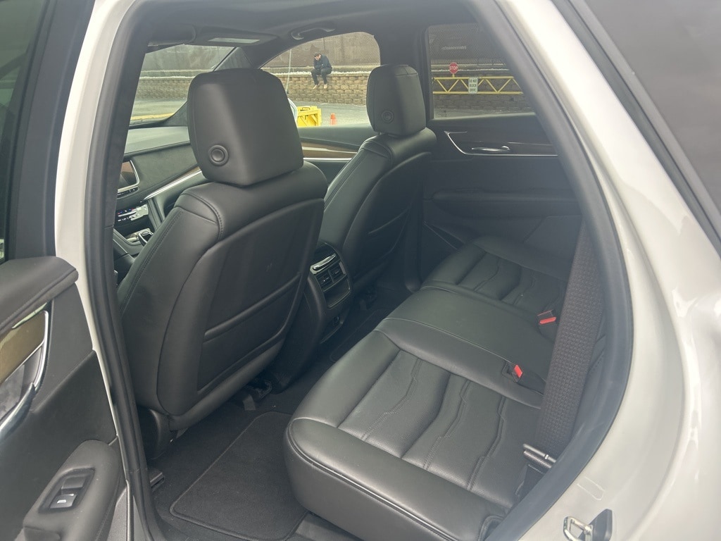 Used 2017 CADILLAC XT5 Platinum SUV