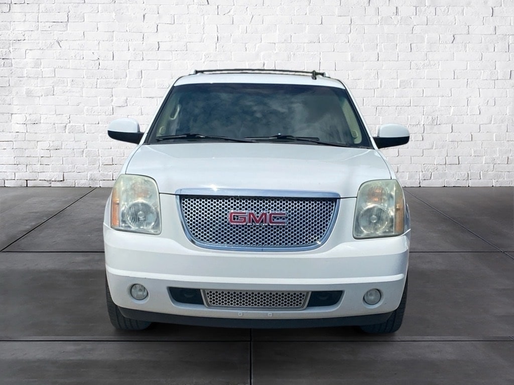Used 2011 GMC Yukon XL Denali with VIN 1GKS2MEFXBR178833 for sale in Chattanooga, TN