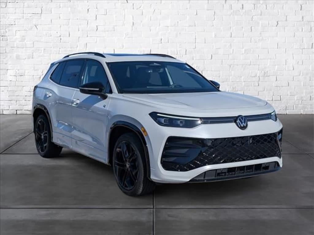 New 2026 Volkswagen Tiguan 2.0T SE R-Line Black SUV