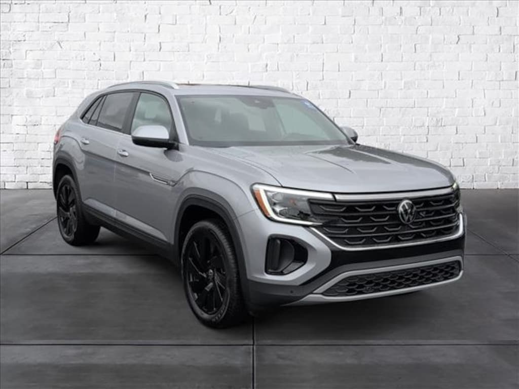 Certified 2025 Volkswagen Atlas Cross Sport 2.0T SE w/Technology SUV