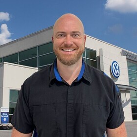 Staff member Patrick Thompson from ID_efff0f737cc1