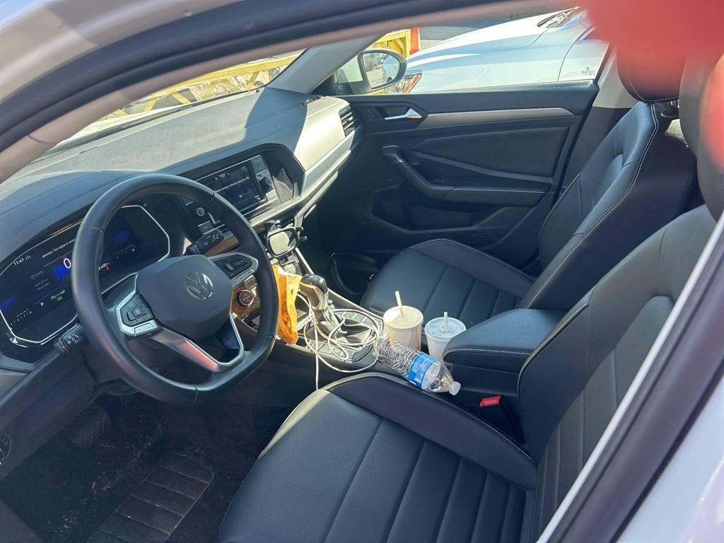 Used 2024 Volkswagen Jetta 1.5T SE Sedan
