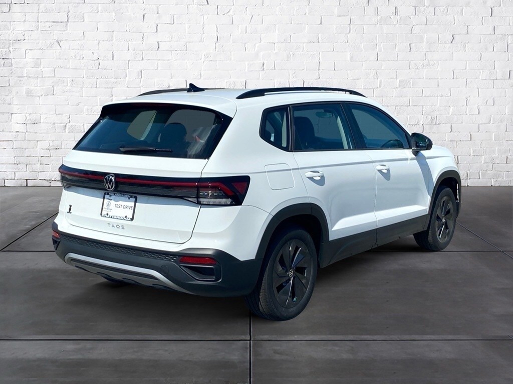 2025 Volkswagen Taos S photo 4