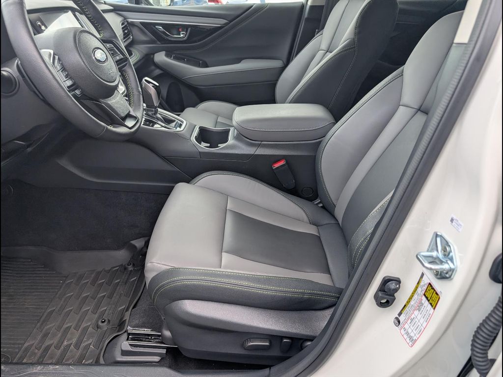 2025 Subaru Outback Onyx Edition - Photo 10