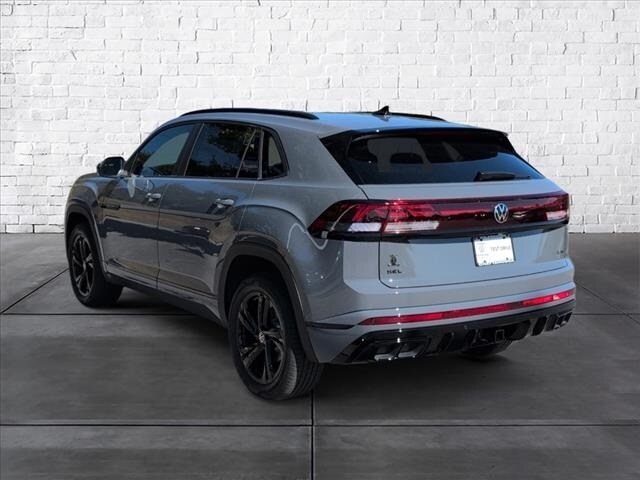 2026 Volkswagen Atlas Cross Sport SEL R-Line photo 3