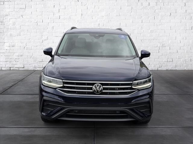 2022 Volkswagen Tiguan SE photo 2