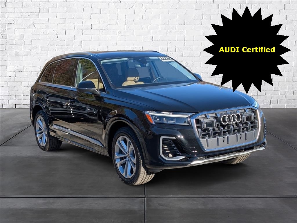 2025 Audi Q7 Premium Plus's photo
