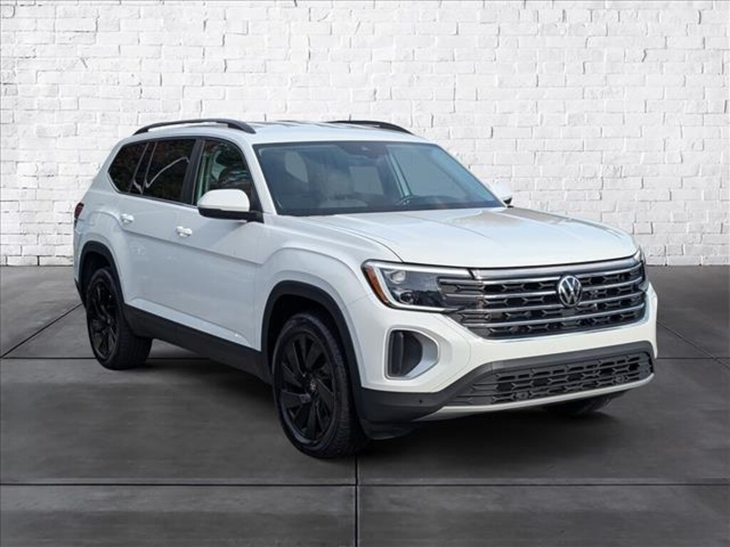 Certified 2025 Volkswagen Atlas 2.0T SE w/Technology SUV