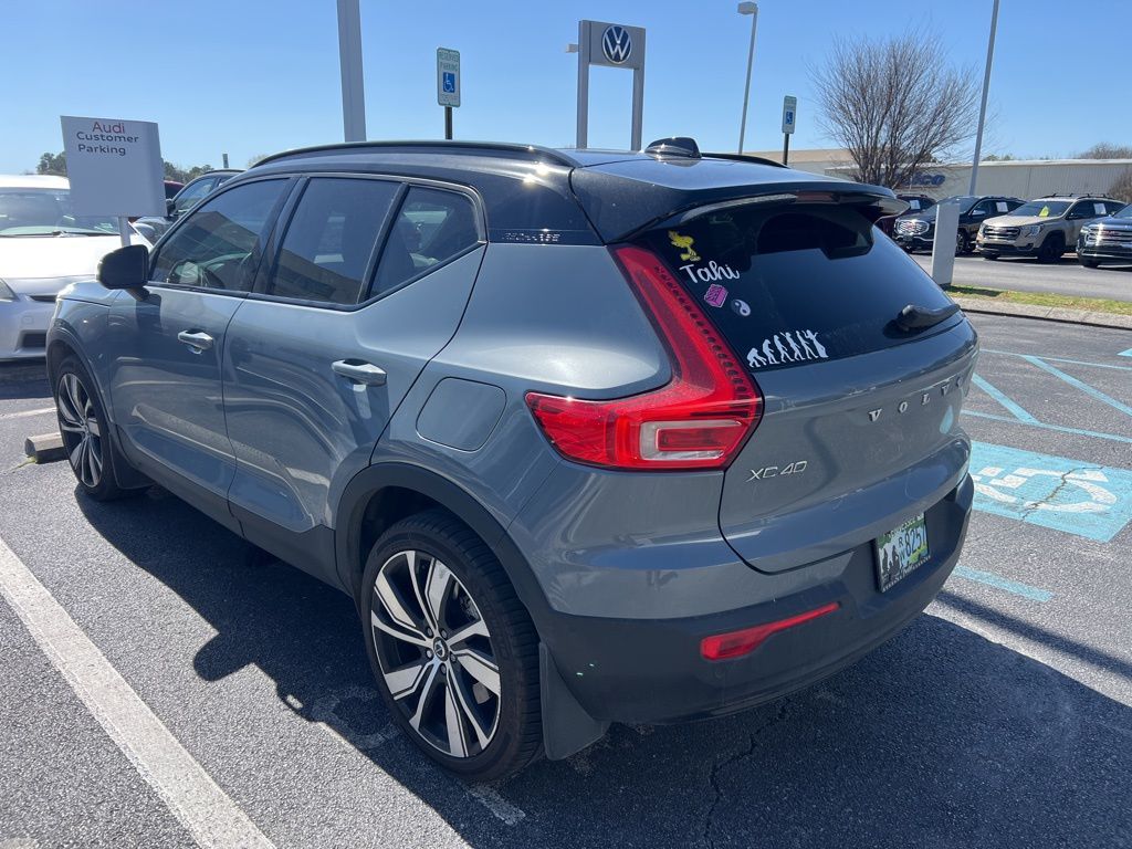 Used 2022 Volvo XC40 Plus with VIN YV4ED3URXN2646272 for sale in Chattanooga, TN