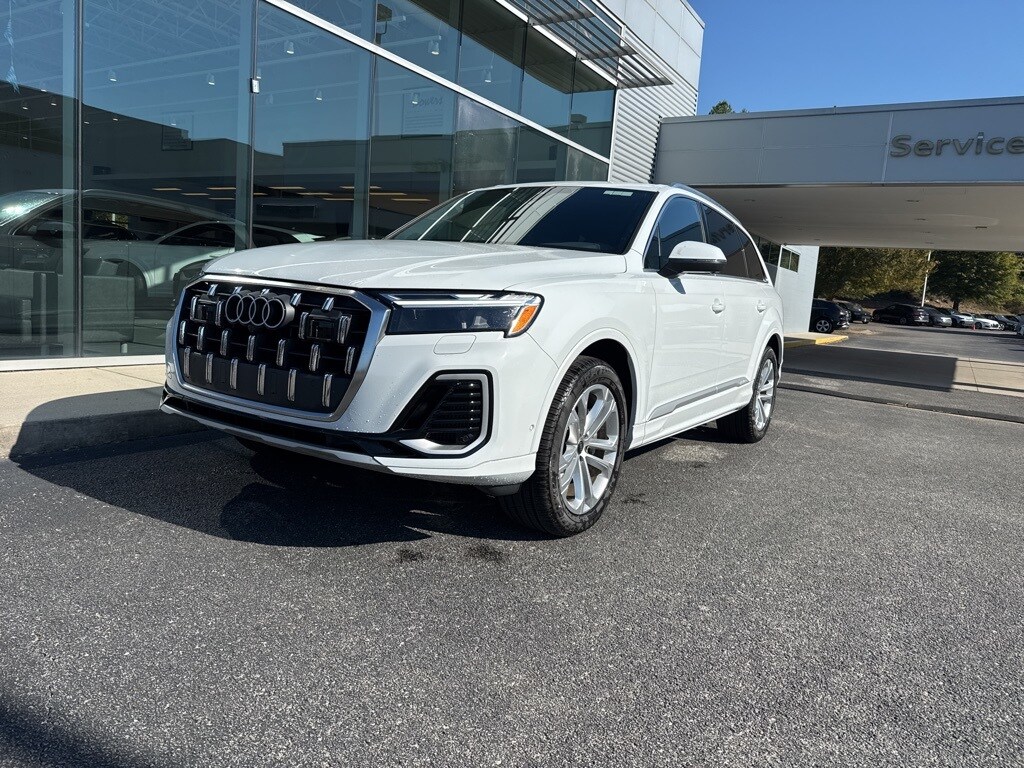 Used 2025 Audi Q7 55 Premium SUV