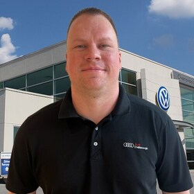 Staff member Travis Simpson from ID_4b308c140365