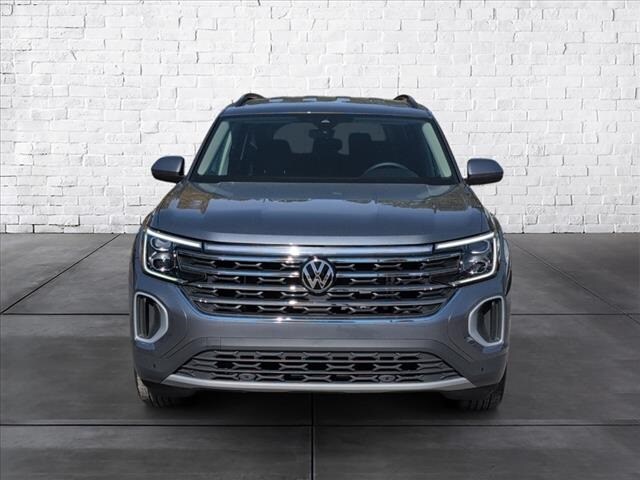 2024 Volkswagen Atlas SE Technology photo 2
