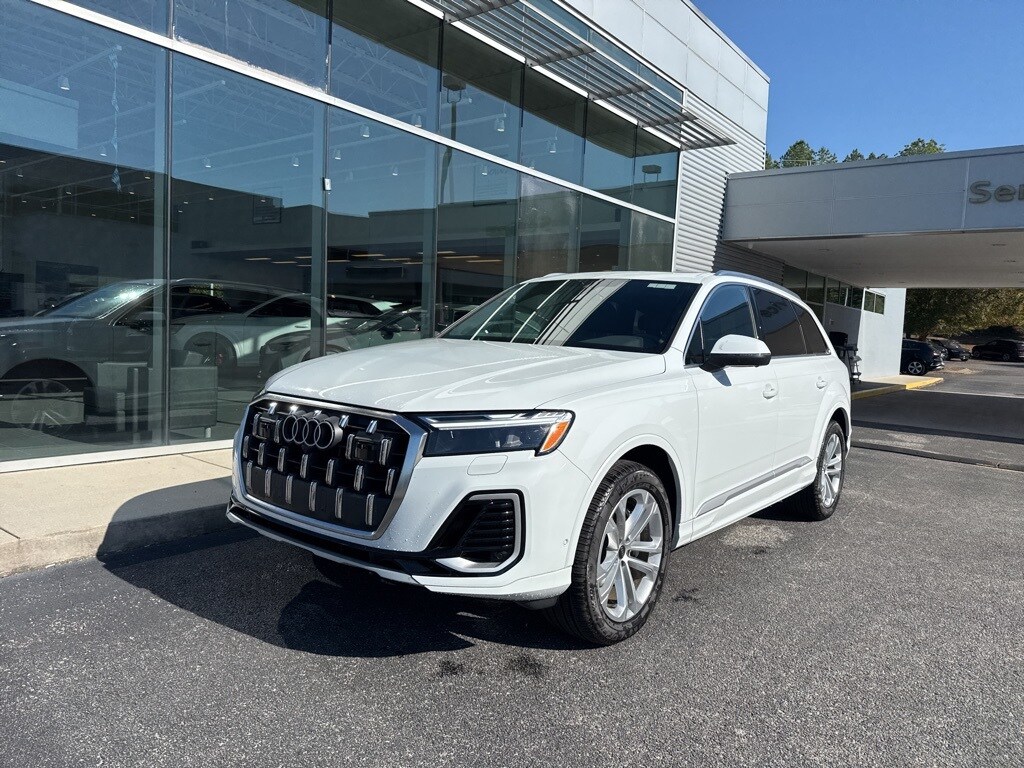 Used 2025 Audi Q7 55 Premium SUV