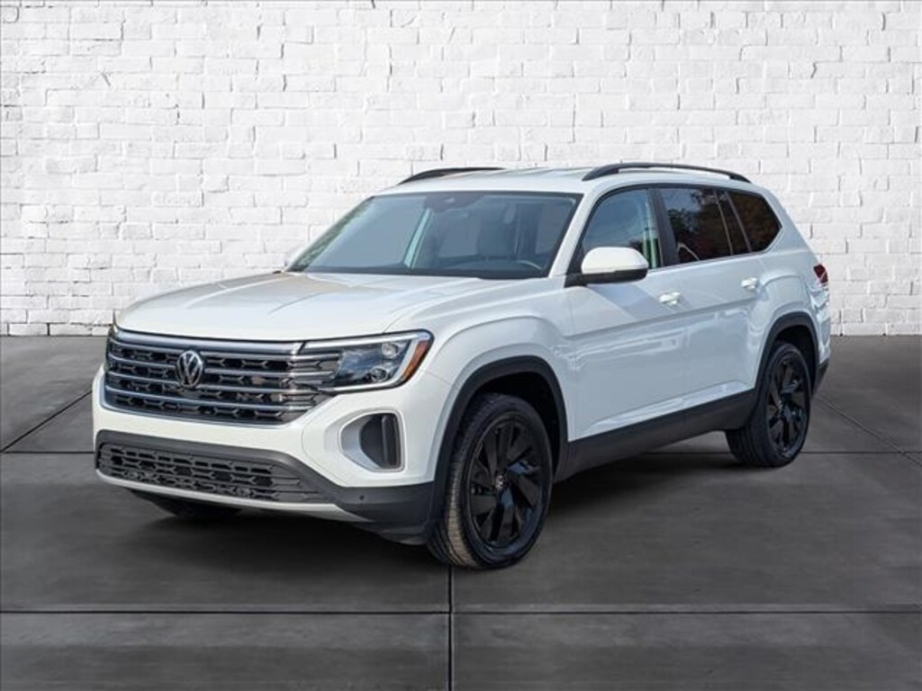 Certified 2025 Volkswagen Atlas 2.0T SE w/Technology SUV
