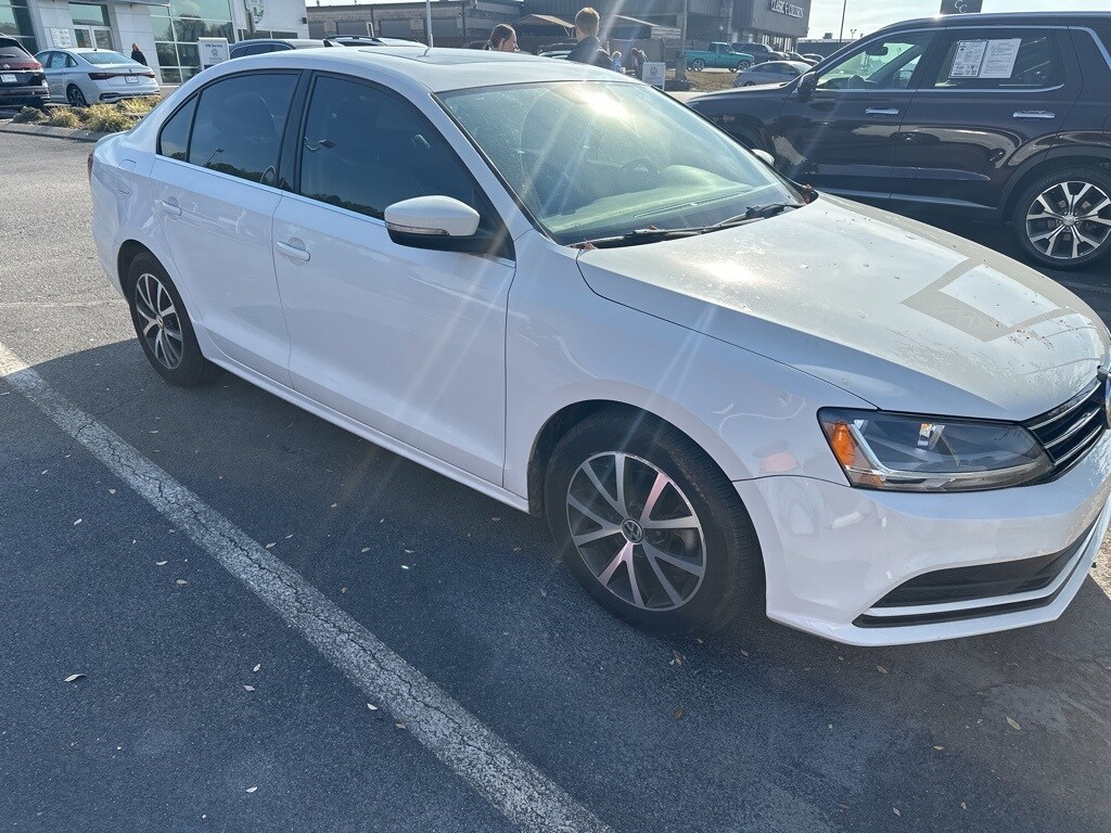 Used 2017 Volkswagen Jetta 1.4T SE Sedan