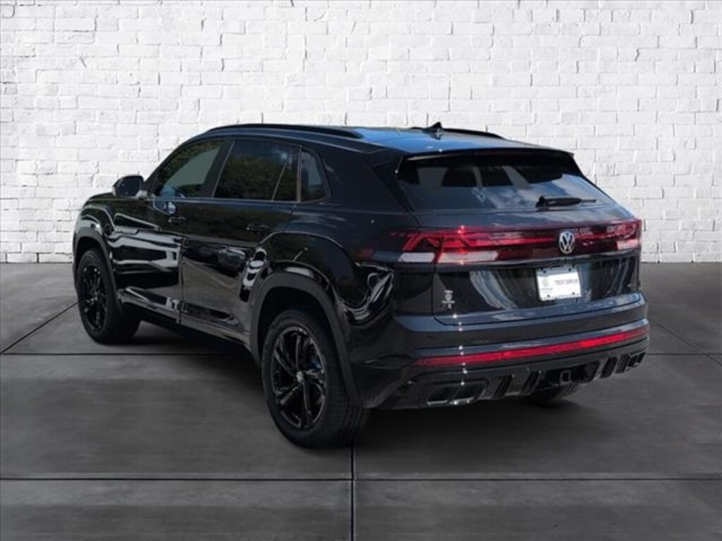 New 2026 Volkswagen Atlas Cross Sport 2.0T SEL R-Line Black SUV