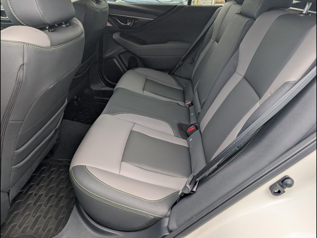 2025 Subaru Outback Onyx Edition - Photo 8
