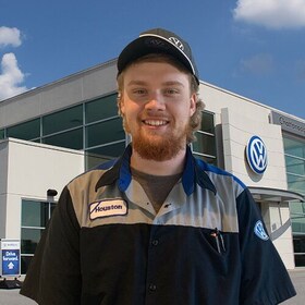 Staff member Houston Burns from ID_efff0f737cc1