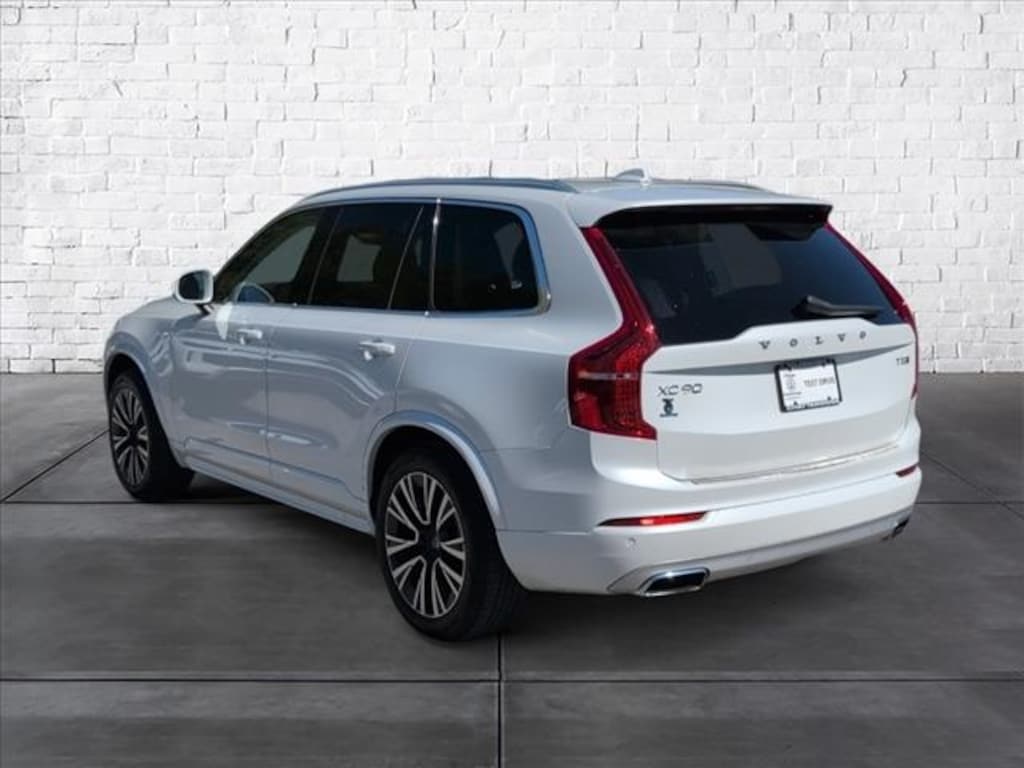 Used 2020 Volvo XC90 T5 Momentum 7 Passenger SUV