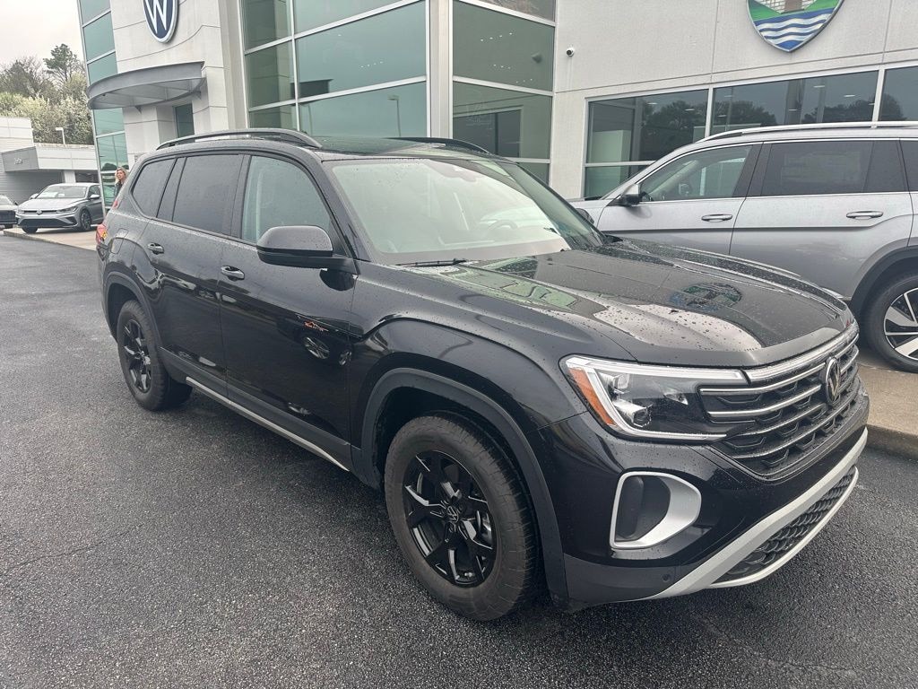 Used 2025 Volkswagen Atlas 2.0T Peak Edition SUV